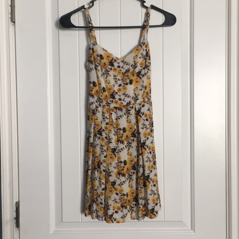 Cute yellow flower dress